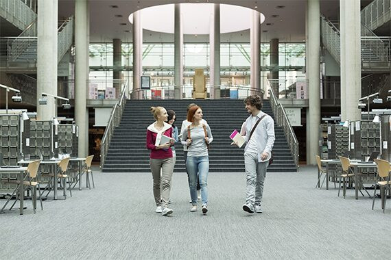 Universities must mandatorily digitalize, but unlike state offices, they have not received billions for it.