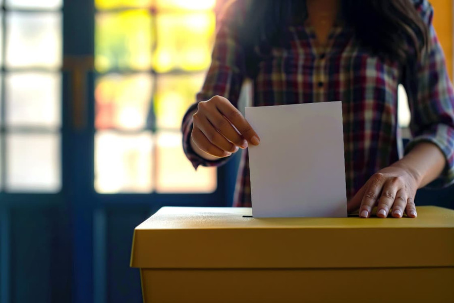 Studenti se budou u voleb nejčastěji rozhodovat podle postojů stran k EU, školství a zahraniční politice. 80 procent by poslalo českou armádu bránit Estonsko Studenti se budou u voleb nejčastěji rozhodovat podle postojů stran k EU, školství a zahraniční politice. 80 procent by poslalo českou armádu bránit Estonsko