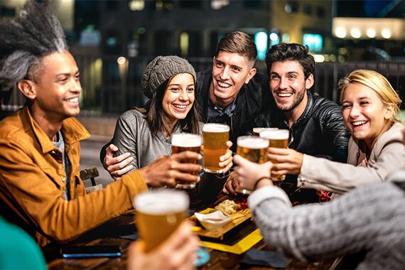 Alkohol pije devadesát procent studentů. Velká většina jej považuje za neodmyslitelnou součást studentského života