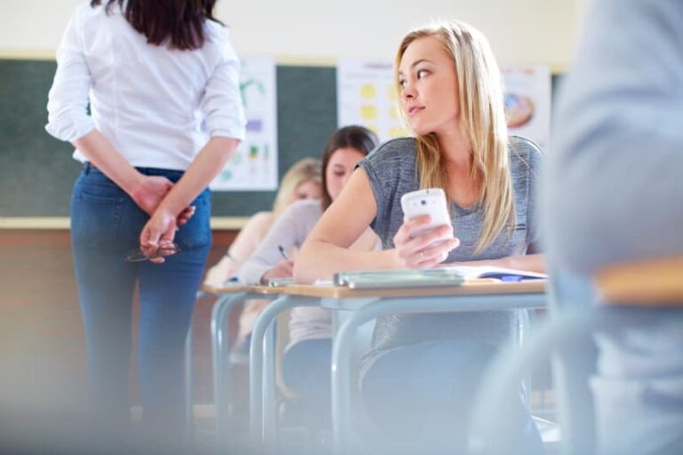 73 percent of teachers would ban mobile phones in schools 73 percent of teachers would ban mobile phones in schools