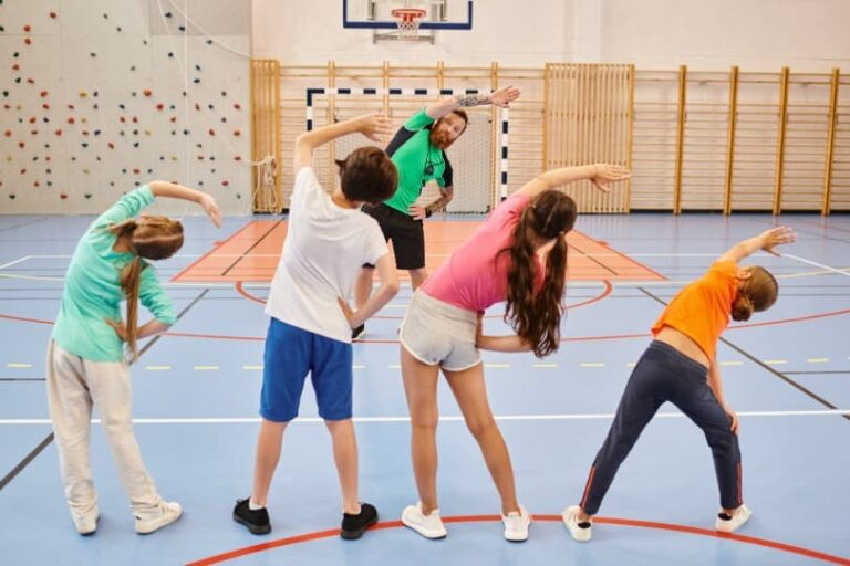Šedesát procent žáků stresuje školní tělocvik, šestina mladých lidí vůbec nesportuje